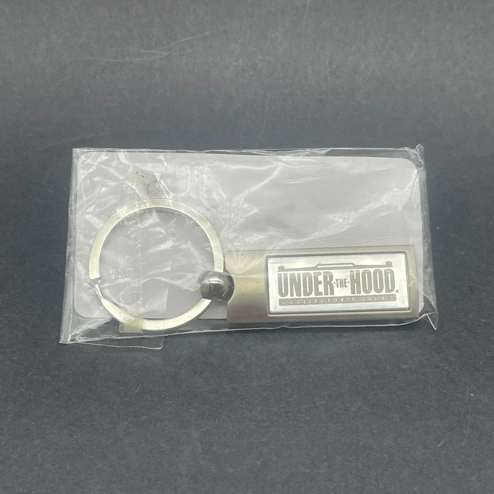 Greenlight Under The Hood‎ Collector's Club Member Keychain Key Ring Diecast
